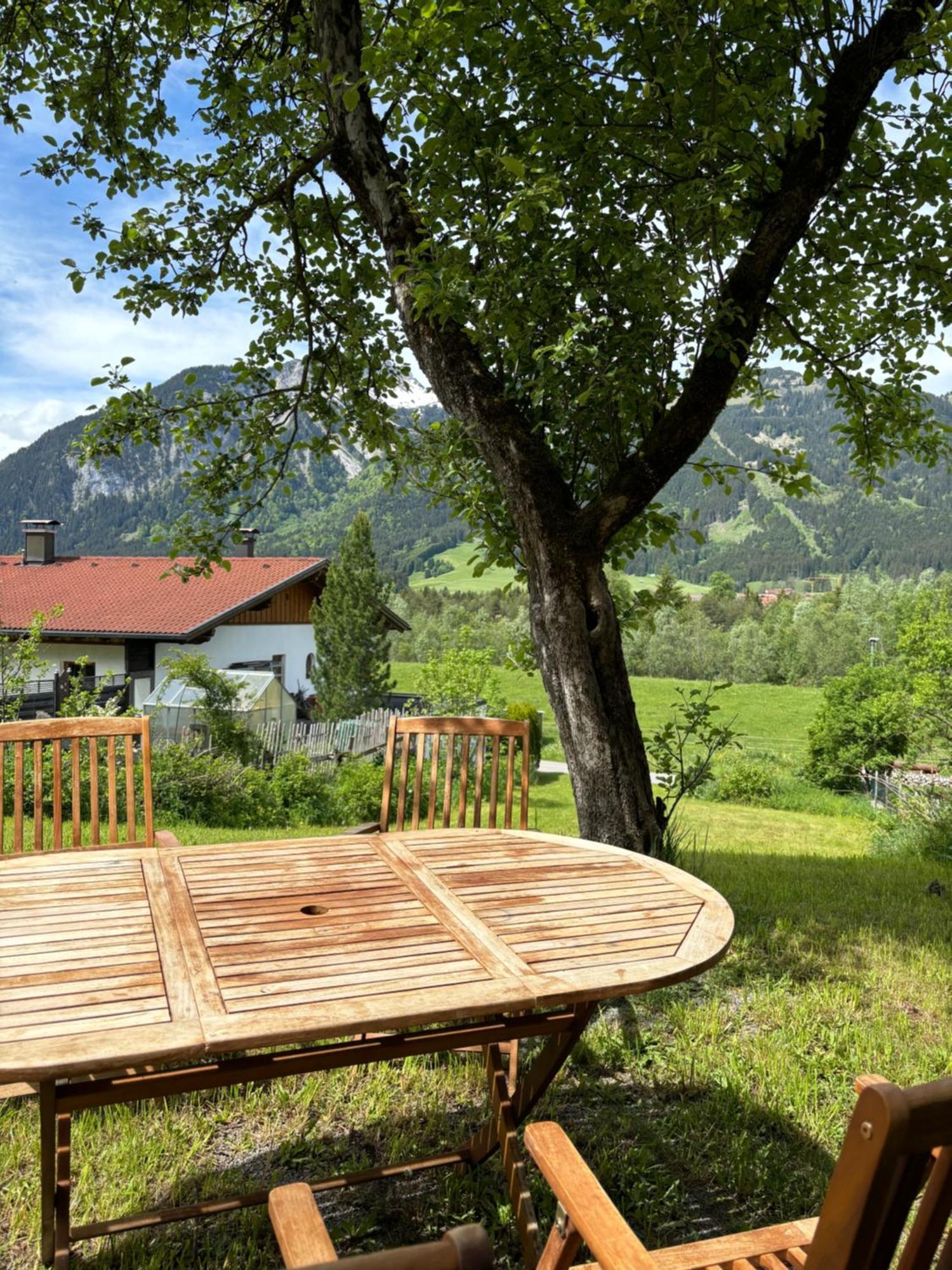 Apartmenthaus Ehrenberg Ehenbichl Exteriör bild