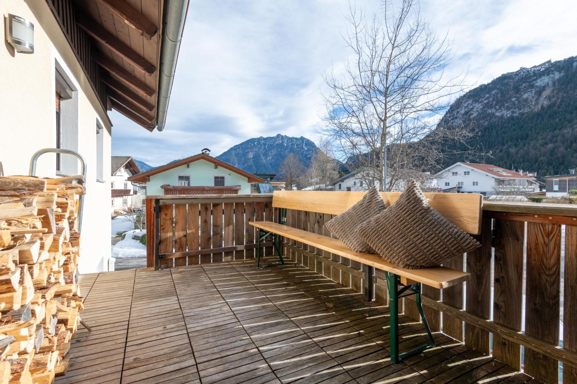 Apartmenthaus Ehrenberg Ehenbichl Exteriör bild